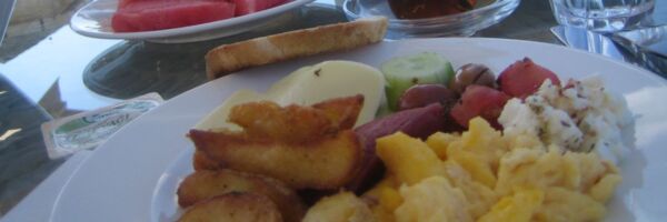 Rührei und Kartoffeln im Hotel Fehmi Bey