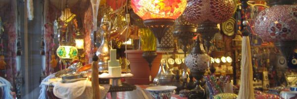 Mosaik- und Glaslampen aus dem Fanafillah-Angebot